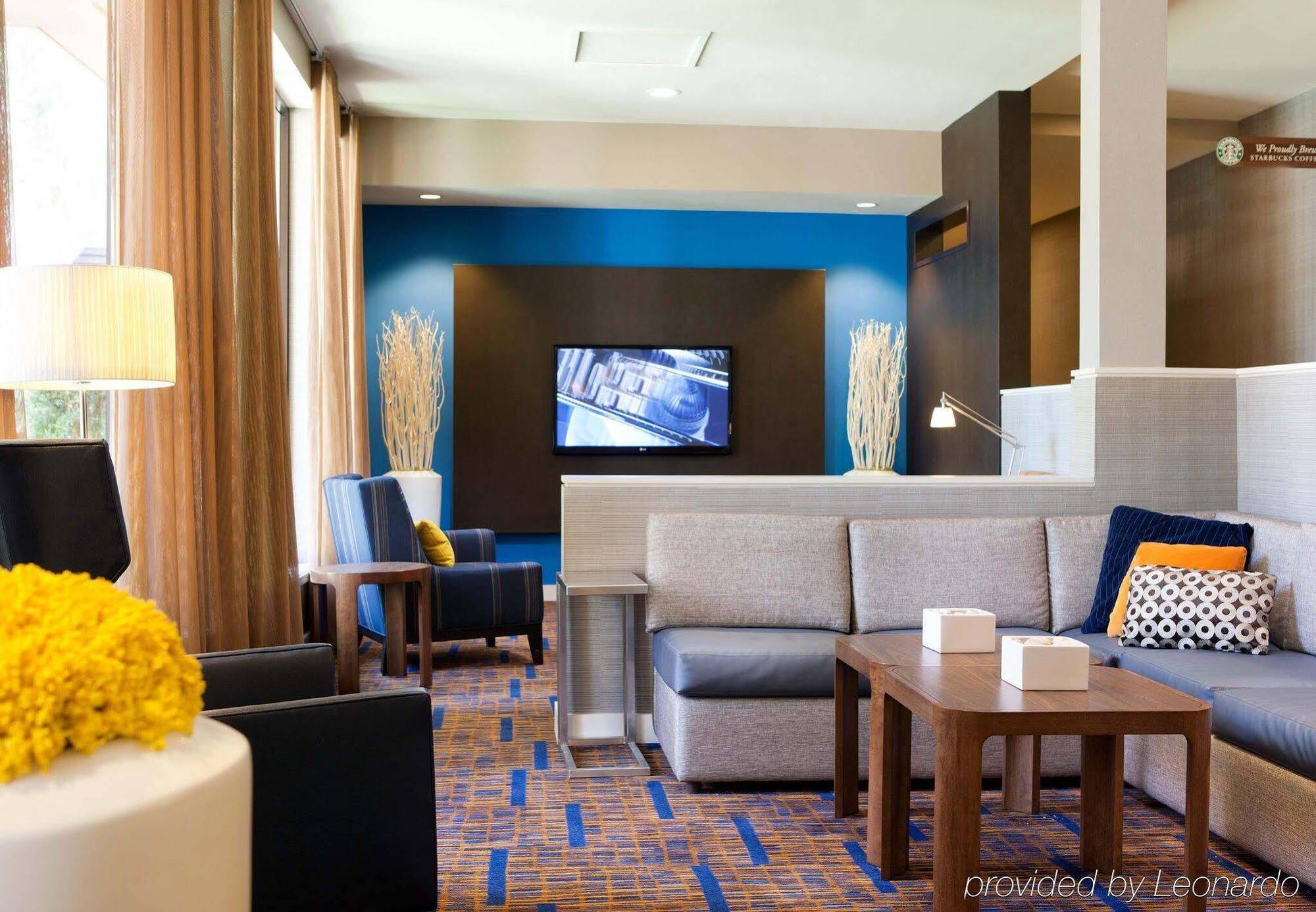 Courtyard By Marriott Pleasanton Hotel Exterior photo