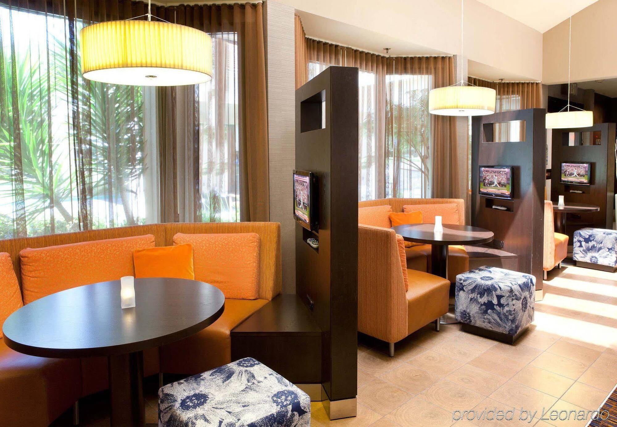 Courtyard By Marriott Pleasanton Hotel Exterior photo